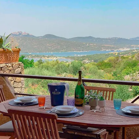 Апартаменти Sea View Over Portisco Bay - Spacious 3br - Clima By Host Hero *