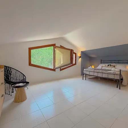 Апартаменти Sea View Over Portisco Bay - Spacious 3br - Clima By Host Hero