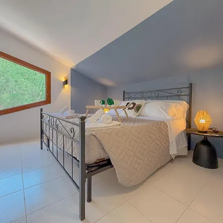Апартаменти Sea View Over Portisco Bay - Spacious 3br - Clima By Host Hero *